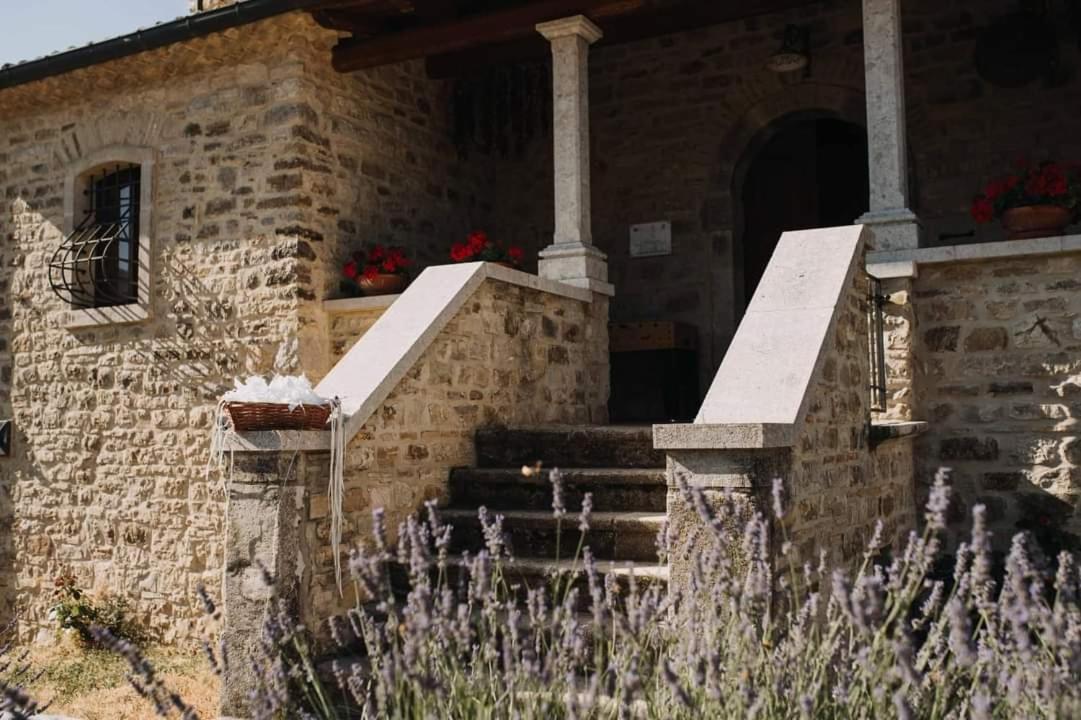 Agriturismo Torre Gialluise Gesualdo Exterior photo